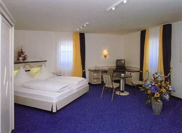 Hotel am Schlosspark Ismaning Zimmer foto